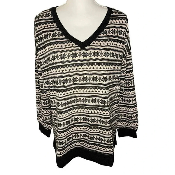 Sew In Love Women’s Medium Let It Snow Striped Snowflake V-Neck‎ Sweater - Picture 1 of 4